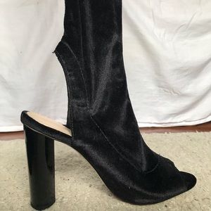 Thigh high Public Desire black velvet boot heels